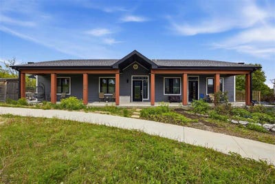 /international/us/156-prairie-hill-ln-iowacity-ia-110107874537/