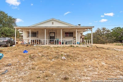 /international/us/27151-highway-55-uvalde-tx-110096960828/