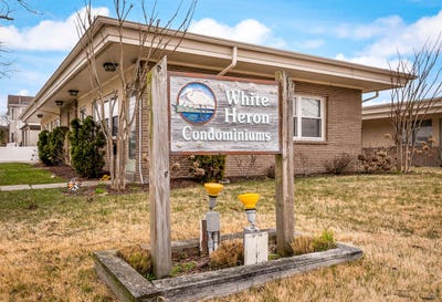/international/us/10120-3rd-avenue-stone-harbor-nj-110119475172/