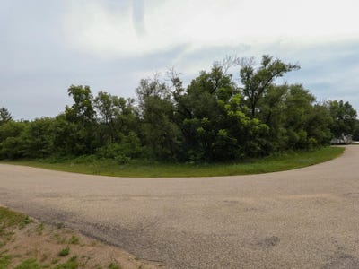 /international/us/lot-1-whispering-pines-road-lone-rock-wi-110101253370/