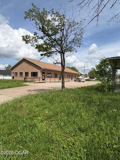 /international/us/1203-main-street-cassville-mo-110100589138/?lang=en