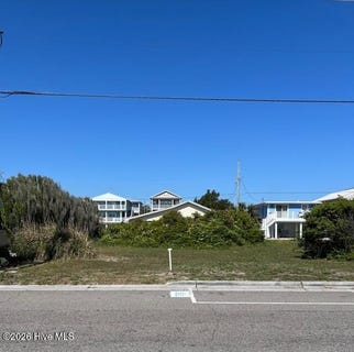 /international/us/430-fort-fisher-boulevard-s-kure-beach-nc-110107460991/
