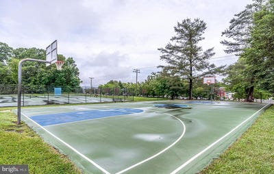 /international/us/9598-buttonbush-court-manassas-va-110101028905/