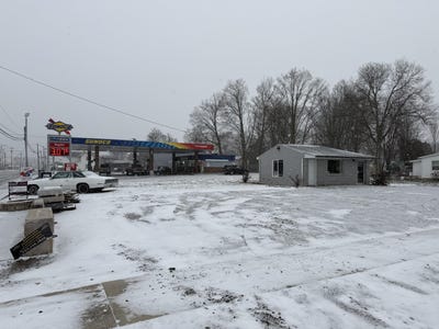 /international/us/102-n-lincoln-avenue-three-rivers-mi-110104902648/