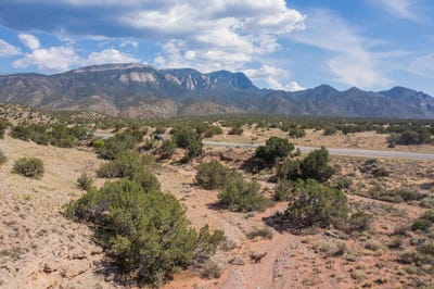 /international/us/highway-165-placitas-nm-110101536710/