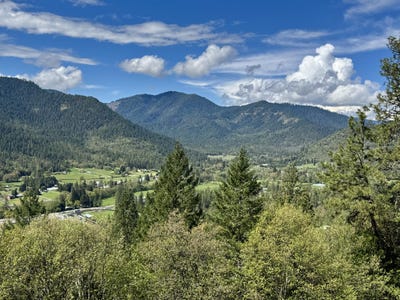 /international/us/901-manzanita-drive-rogue-river-or-110108009561/