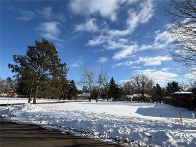 /international/us/4573-4th-avenue-white-bear-lake-mn-110106603081/