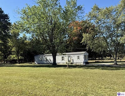 /international/us/1733-powell-road-columbia-ky-110120129777/