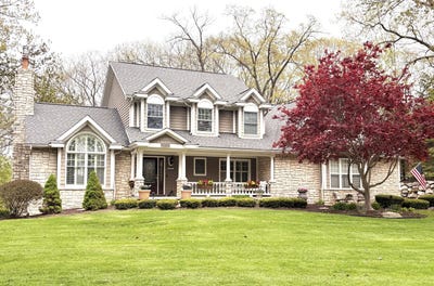 /international/us/4619-oak-pointe-drive-brighton-mi-110107878896/