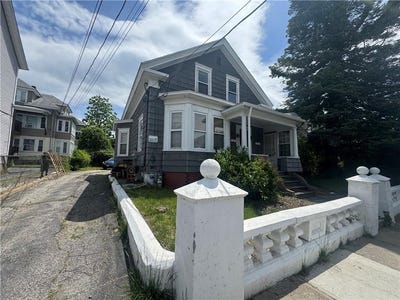 /international/us/227-rathbun-street-woonsocket-ri-110108500977/
