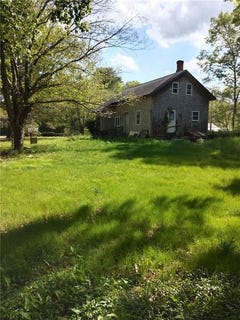 /international/us/28-beaver-river-schoolhouse-road-richmond-ri-110108351198/