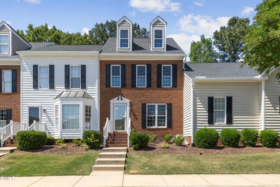 /international/us/306-knightsborough-way-apex-nc-110108196816/