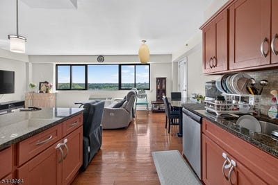 /international/us/60-parkway-dr-east-orange-city-nj-110109516186/