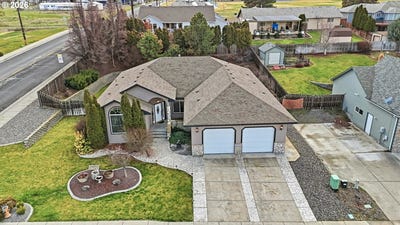 /international/us/994-e-hurlburt-ave-hermiston-or-110108445361/