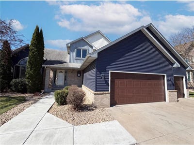 /international/us/8433-upland-lane-n-maple-grove-mn-110106493051/