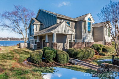 /international/us/18525-vineyard-point-lane-cornelius-nc-110105504695/