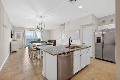 /international/us/9440-sw-merlin-court-stuart-fl-110107806386/
