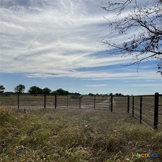 /international/us/1291-county-road-259-cameron-tx-110105645164/