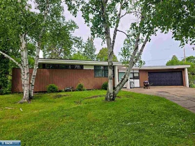 /international/us/2417-10th-ave-e-hibbing-mn-110100469026/