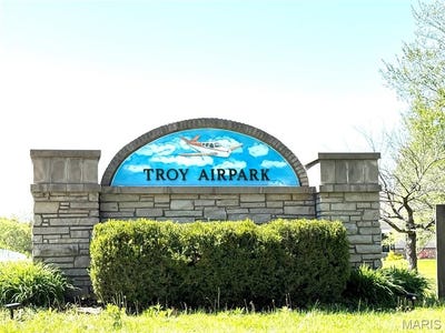 /international/us/431-piper-court-troy-mo-110107353896/