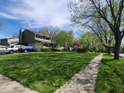 /international/us/301-oakbrook-court-bartlett-il-110107983994/