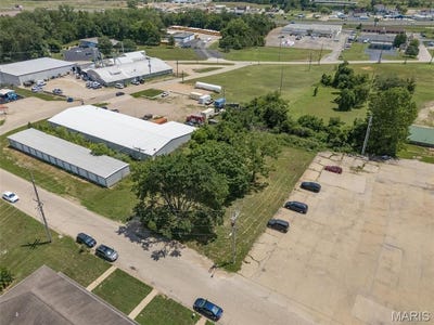 /international/us/24-hazel-street-bonne-terre-mo-110110329711/