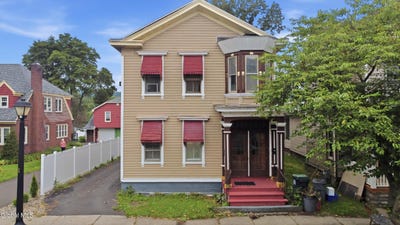 /international/us/67-first-street-waterford-ny-110109861639/