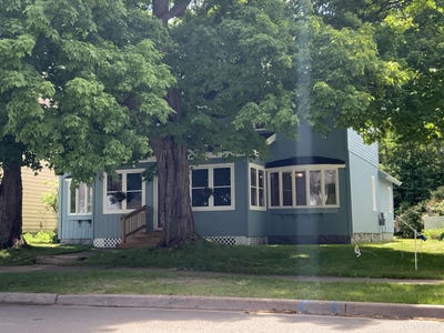 /international/us/114-e-lincoln-street-negaunee-mi-110108805408/