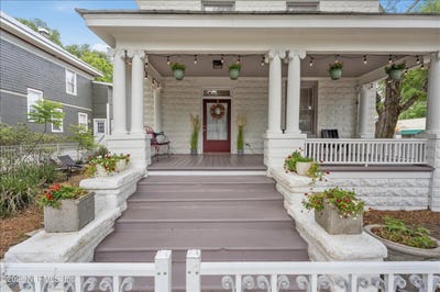 /international/us/402-e-6th-street-jacksonville-fl-110107547337/