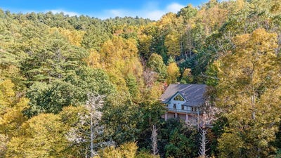 /international/us/75-doe-falls-rd-highlands-nc-110120758604/