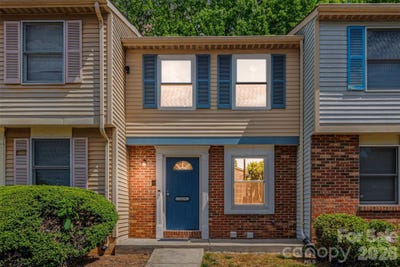 /international/us/7609-holly-grove-court-charlotte-nc-110107409306/