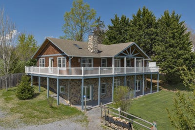 /international/us/152-birdsong-ln-buena-vista-va-110107039115/