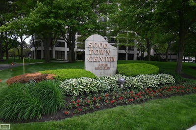 /international/us/5000-town-center-southfield-mi-110104947824/