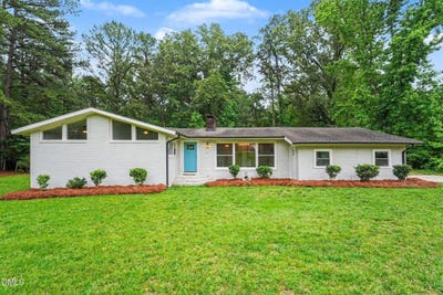 /international/us/2310-cool-springs-road-sanford-nc-110108294226/