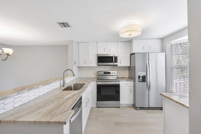 /international/us/185-sw-3rd-street-pompano-beach-fl-110107457634/