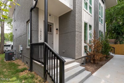 /international/us/2002-herman-street-nashville-tn-110108480534/