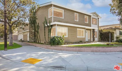 /international/us/8100-w-83rd-st-playa-del-rey-ca-110105094500/