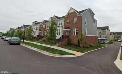 /international/us/6317-islington-street-middle-river-md-110100892230/