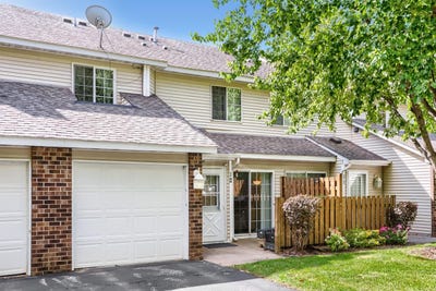 /international/us/7026-19th-street-n-oakdale-mn-110110323293/