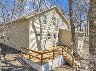 /international/us/1808-edgewood-drive-wahpeton-ia-110107288274/