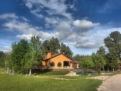 /international/us/144-boot-hill-road-custer-sd-110106818189/