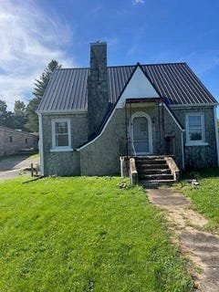 /international/us/504-burkesville-st-columbia-ky-110100743445/