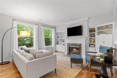 /international/us/8306-labont-way-eden-prairie-mn-110100775704/