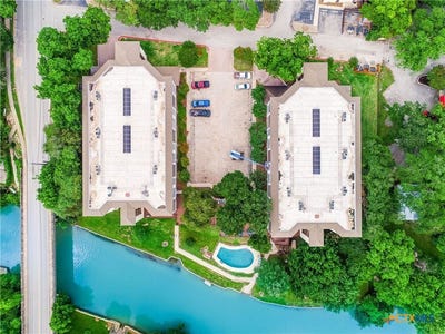 /international/us/401-w-lincoln-street-new-braunfels-tx-110105780963/