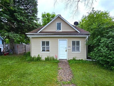 /international/us/702-e-junius-avenue-fergus-falls-mn-110100048399/