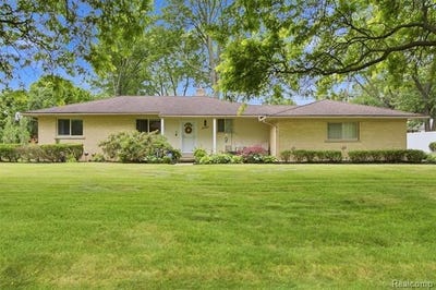 /international/us/31737-bella-vista-drive-farmington-hills-mi-110108932192/