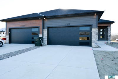 /international/us/2598-tupelo-lane-lincoln-ne-110108357104/