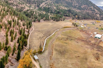 /international/us/nhn-hwy-10-e-clinton-mt-110101363442/