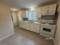 /international/us/1160-whitney-avenue-hamden-ct-110108255143/