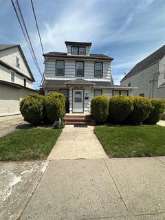 /international/us/26-starks-place-lynbrook-ny-110108389594/